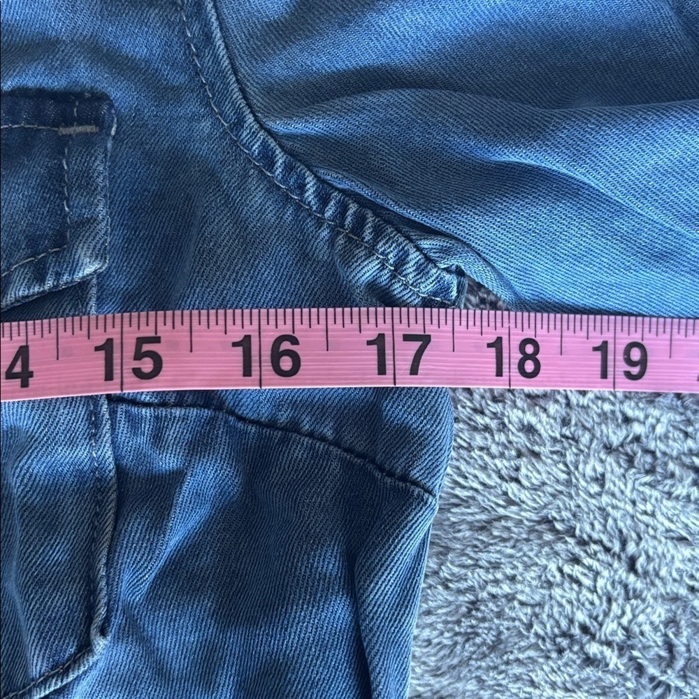 7 For All Mankind Western Denim Shirt in Medium Indigo Size X-Small NWT - Picture 4 of 5